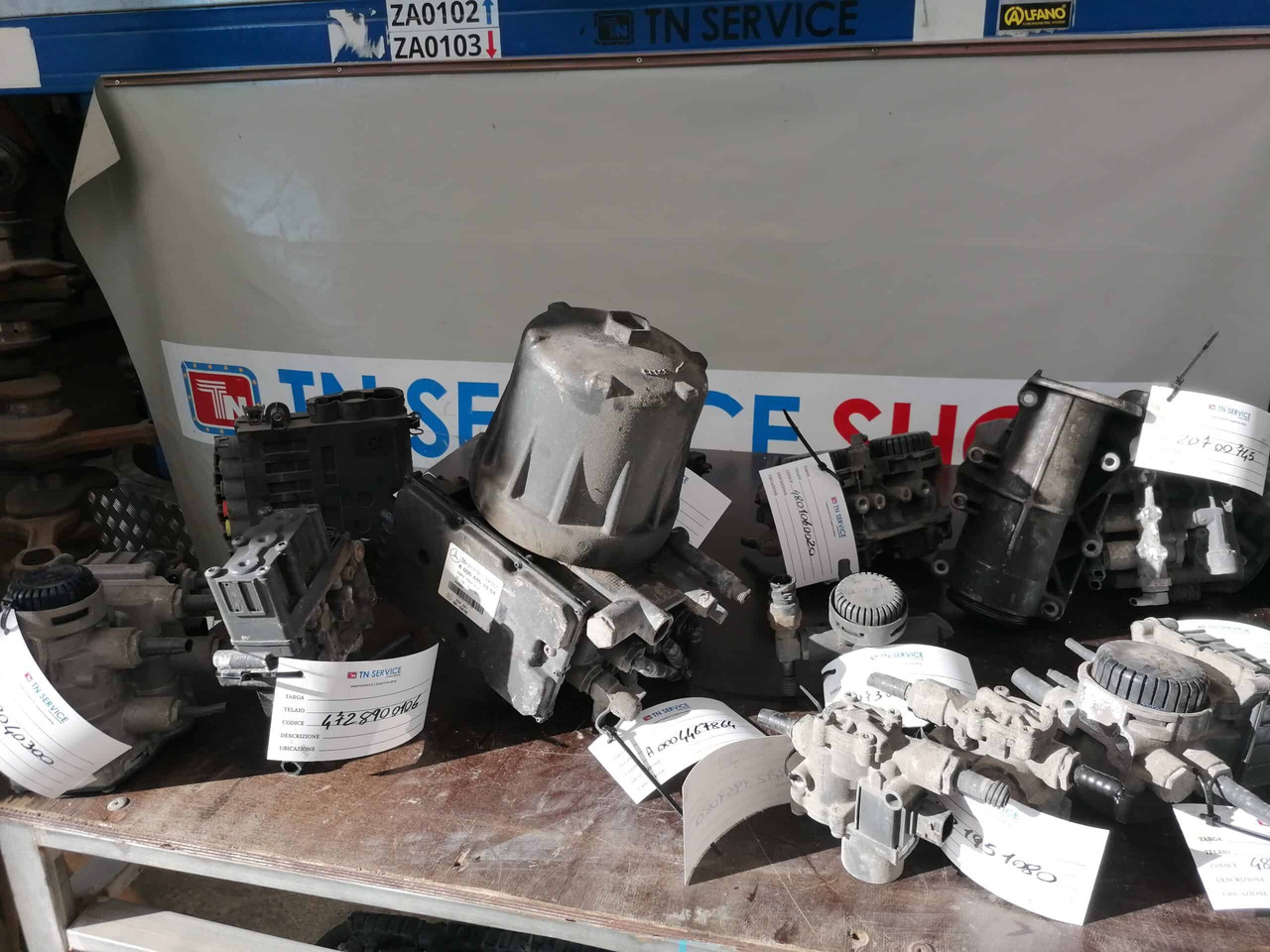 Valvole Pneumatiche - Brake valve for Truck: picture 1 Valvole Pneumatiche - Brake valve for Truck: picture 1