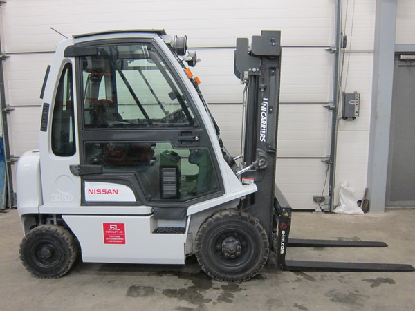 NISSAN Y1D2A20Q - Diesel forklift: picture 2 NISSAN Y1D2A20Q - Diesel forklift: picture 2