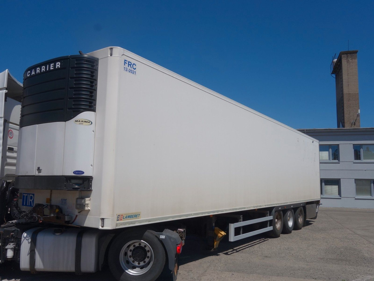 Lamberet LVF S3 mit Carrier 1300, 2.400 BtS. - Refrigerator semi-trailer: picture 1 Lamberet LVF S3 mit Carrier 1300, 2.400 BtS. - Refrigerator semi-trailer: picture 1