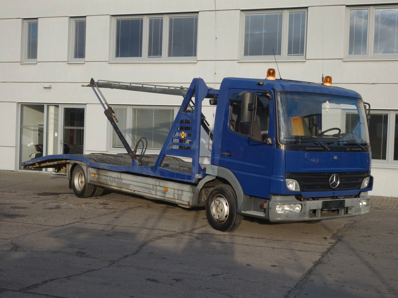 Mercedes-Benz Atego 815 für 2 PKW Mercedes-Benz Atego 815 für 2 PKW - Autotransporter truck: picture 1 Mercedes-Benz Atego 815 für 2 PKW Mercedes-Benz Atego 815 für 2 PKW - Autotransporter truck: picture 1