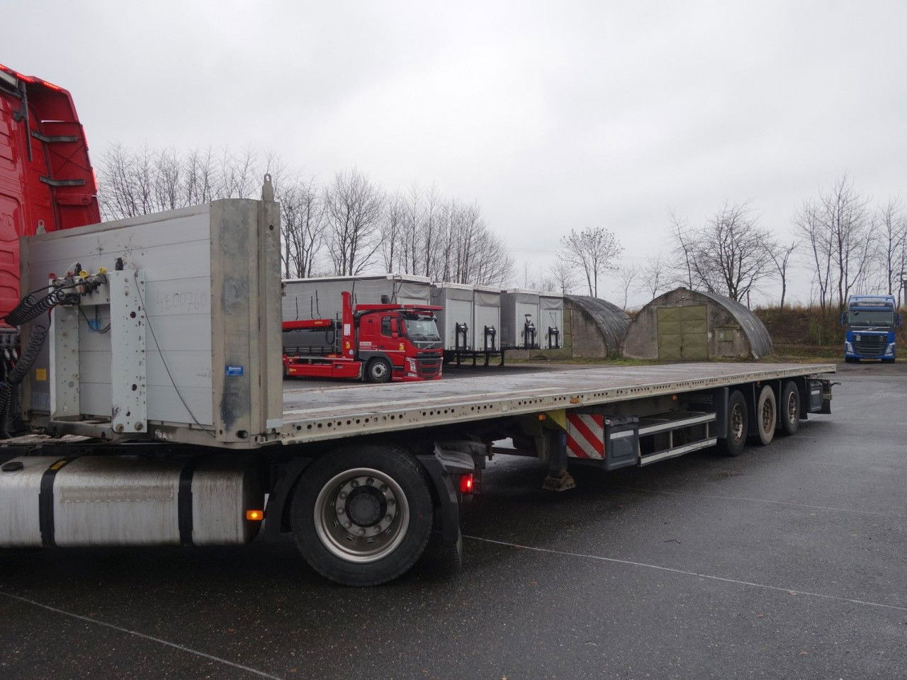 Schmitz Cargobull SPL 24/L Lowdeck SPL 24/L Lowdeck - Dropside/ Flatbed semi-trailer: picture 3 Schmitz Cargobull SPL 24/L Lowdeck SPL 24/L Lowdeck - Dropside/ Flatbed semi-trailer: picture 3