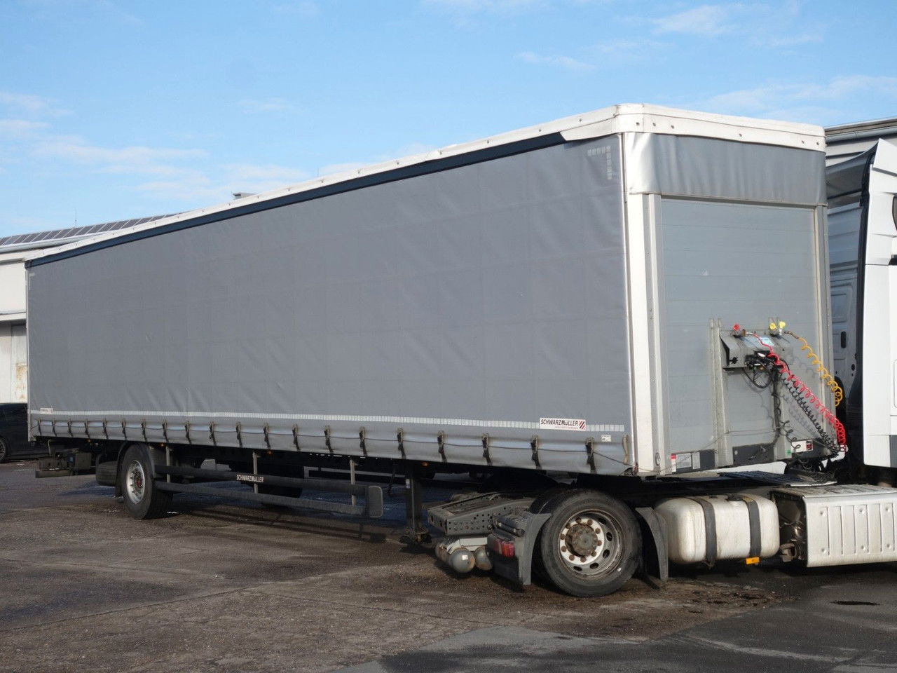 Schwarzmüller SPA 3/E Standard, 1 Achse, SAF SPA 3/E Standard, 1 Achse, SAF - Curtainsider semi-trailer: picture 2 Schwarzmüller SPA 3/E Standard, 1 Achse, SAF SPA 3/E Standard, 1 Achse, SAF - Curtainsider semi-trailer: picture 2