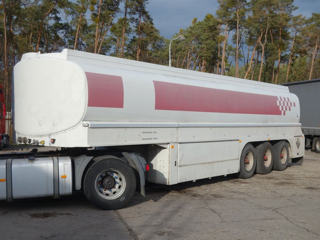 Schwarzmüller TSL 3/E Diesel/Benzin 7 Kammern - Tank semi-trailer: picture 1 Schwarzmüller TSL 3/E Diesel/Benzin 7 Kammern - Tank semi-trailer: picture 1