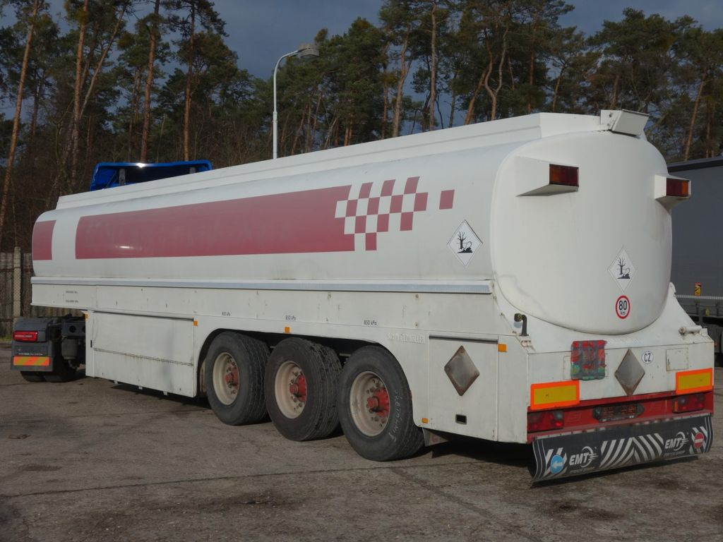 Schwarzmüller TSL 3/E Diesel/Benzin 7 Kammern - Tank semi-trailer: picture 2 Schwarzmüller TSL 3/E Diesel/Benzin 7 Kammern - Tank semi-trailer: picture 2