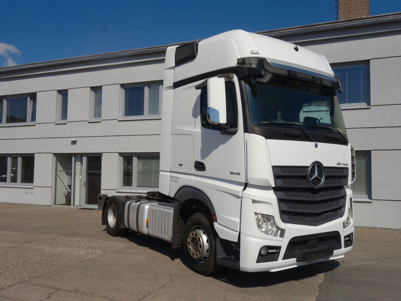 Mercedes-Benz Actros 1845 LS Standard Giga Space - Tractor unit: picture 3 Mercedes-Benz Actros 1845 LS Standard Giga Space - Tractor unit: picture 3
