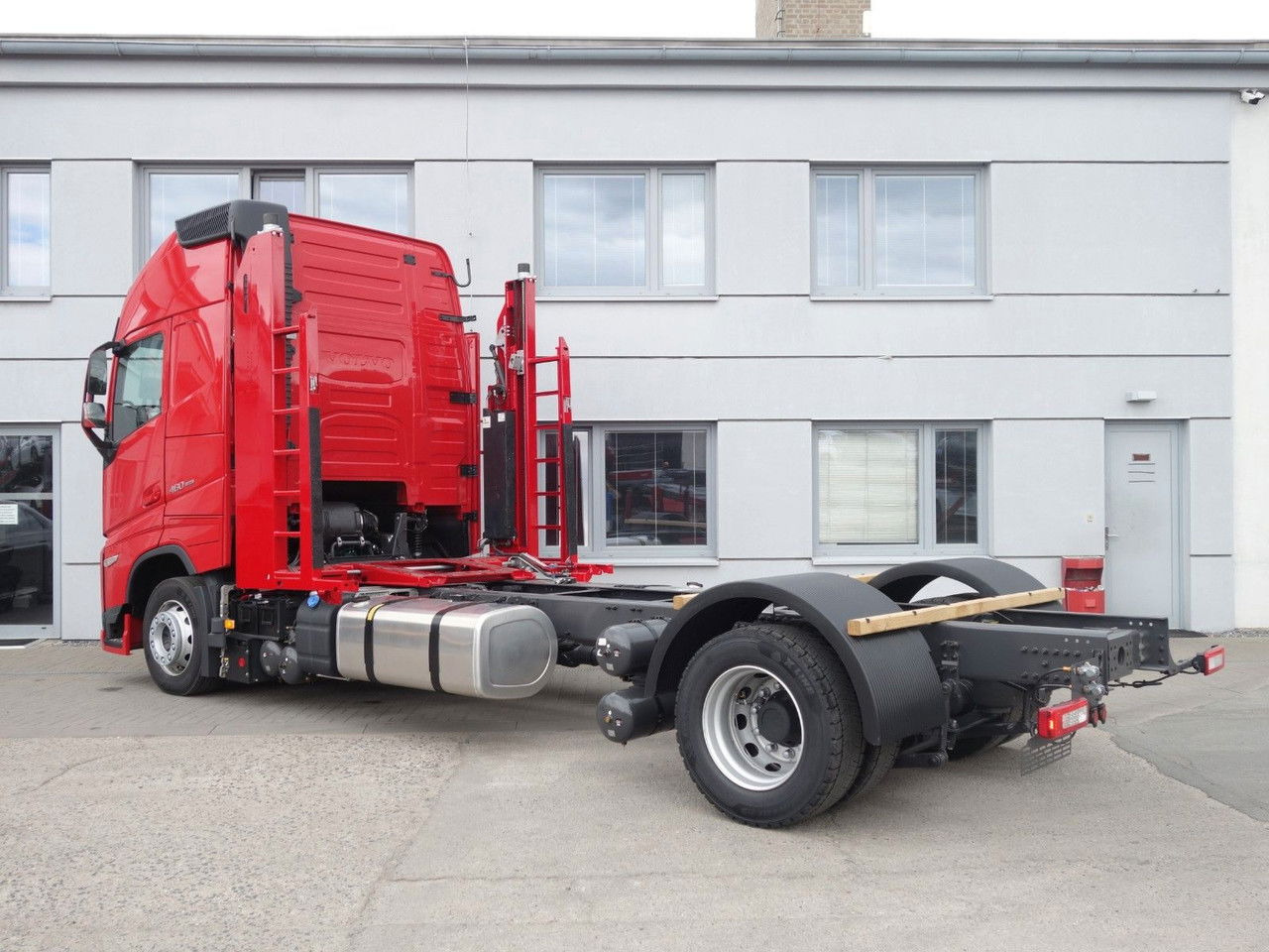Volvo FH 13 XL 460 TC Neue fur Kassbohrer - Autotransporter truck: picture 4 Volvo FH 13 XL 460 TC Neue fur Kassbohrer - Autotransporter truck: picture 4