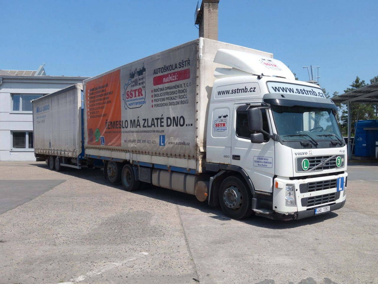 Volvo FM 380 6x2 + Panav Anhänger - Curtainsider truck: picture 3 Volvo FM 380 6x2 + Panav Anhänger - Curtainsider truck: picture 3