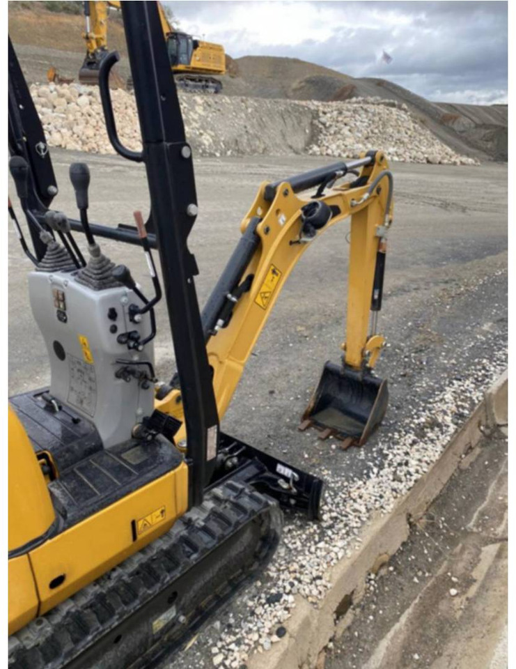 CAT 300.9D - Crawler excavator: picture 3 CAT 300.9D - Crawler excavator: picture 3
