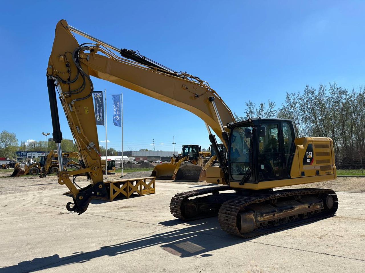 CAT 323 - Crawler excavator: picture 1 CAT 323 - Crawler excavator: picture 1