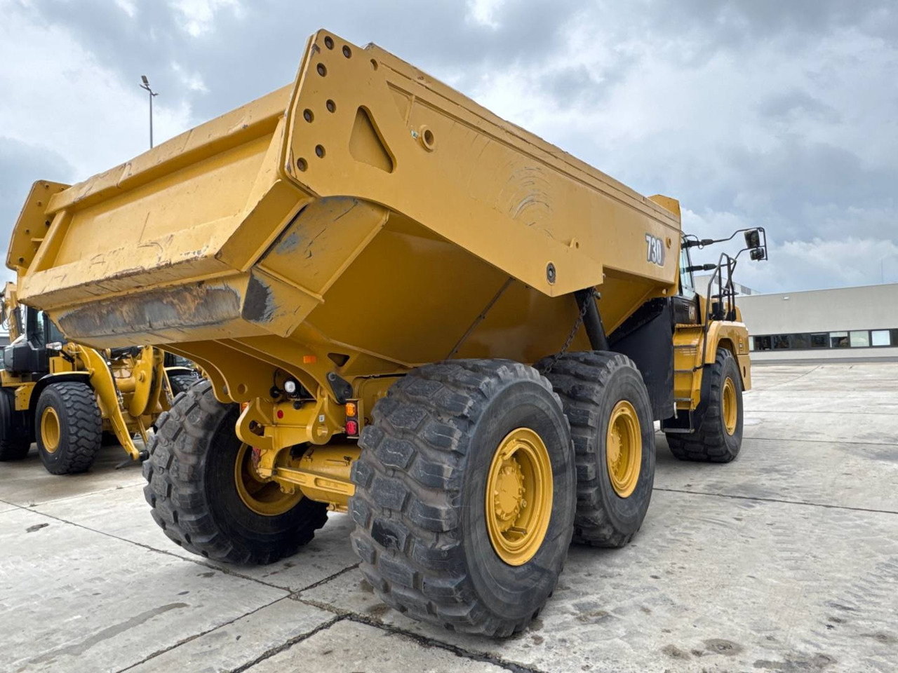CAT 730 - Articulated dumper: picture 3 CAT 730 - Articulated dumper: picture 3