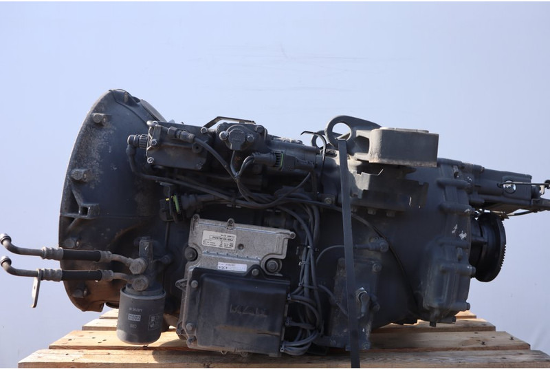 MAN 12+2GZ 2700DD 81.32004-6415 - Gearbox for Truck: picture 1 MAN 12+2GZ 2700DD 81.32004-6415 - Gearbox for Truck: picture 1