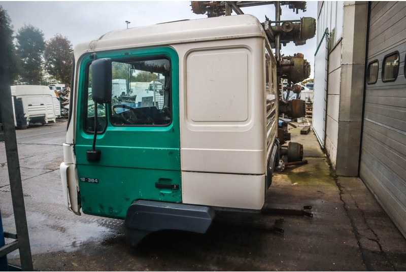 MAN F92L22 F2000 - Cab and interior for Truck: picture 4 MAN F92L22 F2000 - Cab and interior for Truck: picture 4