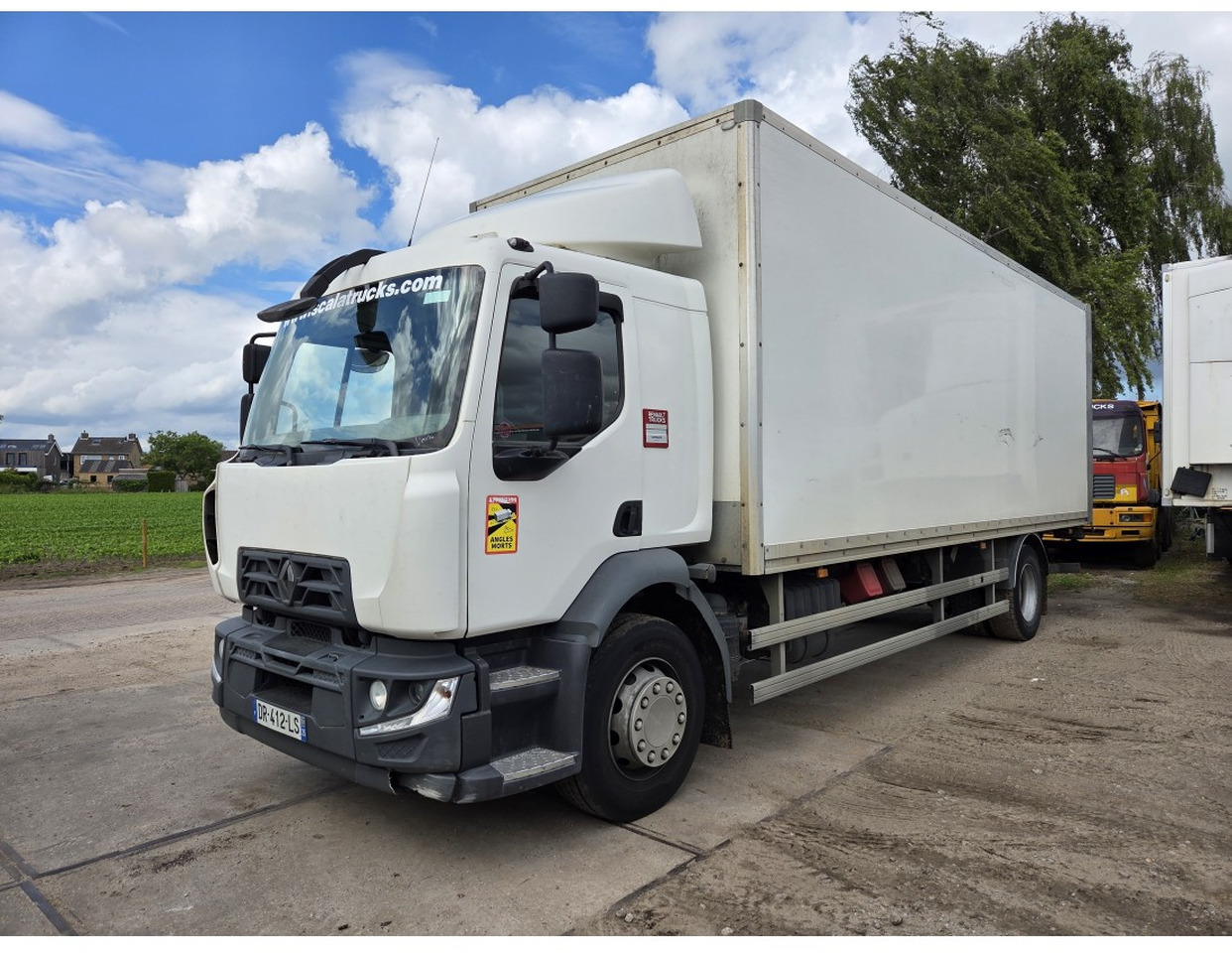 Box truck Renault D 280 4X2 Box truck Spring Air suspension Loading Lift Dhollandia: picture 1