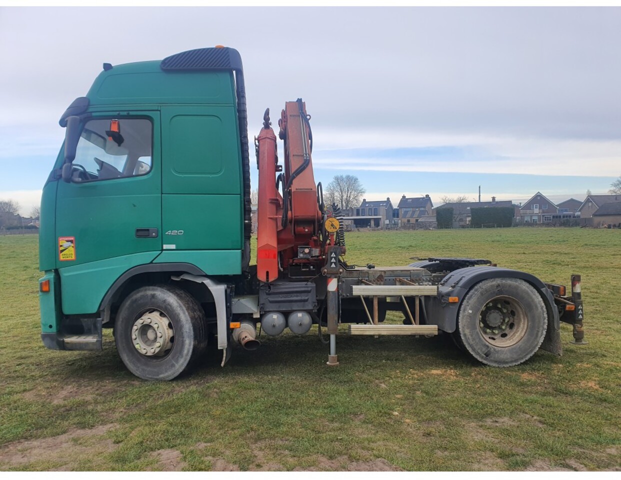 VOLVO FH 420 4X2 EURO 3 CRANE EFFER 25T 13M REMOTE CONTROL MANUAL RETARDER - Tractor unit: picture 3 VOLVO FH 420 4X2 EURO 3 CRANE EFFER 25T 13M REMOTE CONTROL MANUAL RETARDER - Tractor unit: picture 3