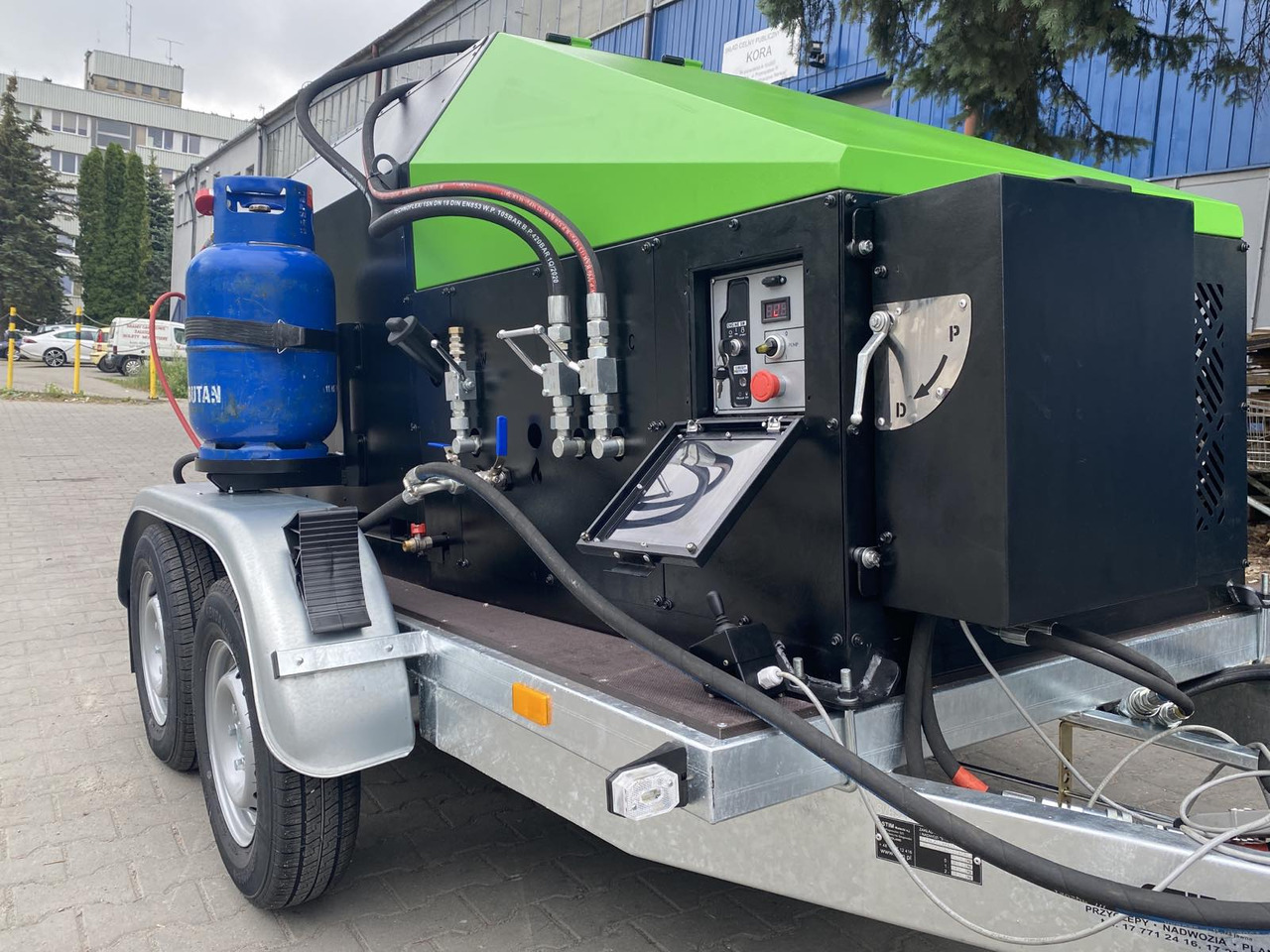 TICAB SelfPropelled Bitumen Emulsion Sprayer,1000L,Manufacturer - Asphalt distributor: picture 2 TICAB SelfPropelled Bitumen Emulsion Sprayer,1000L,Manufacturer - Asphalt distributor: picture 2