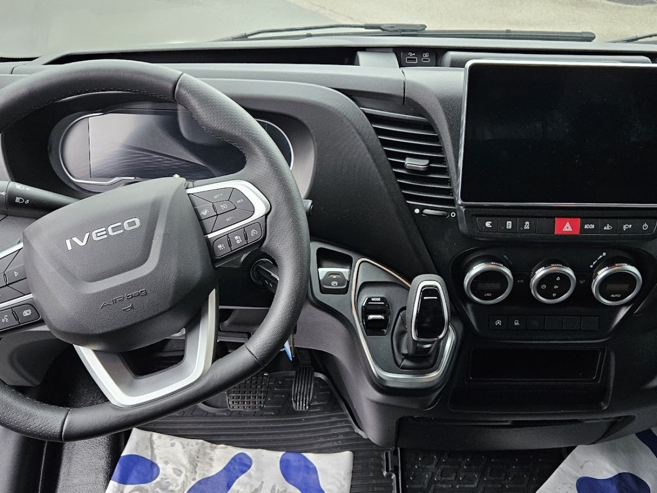 IVECO Daily 35S14A8 - Panel van: picture 5 IVECO Daily 35S14A8 - Panel van: picture 5