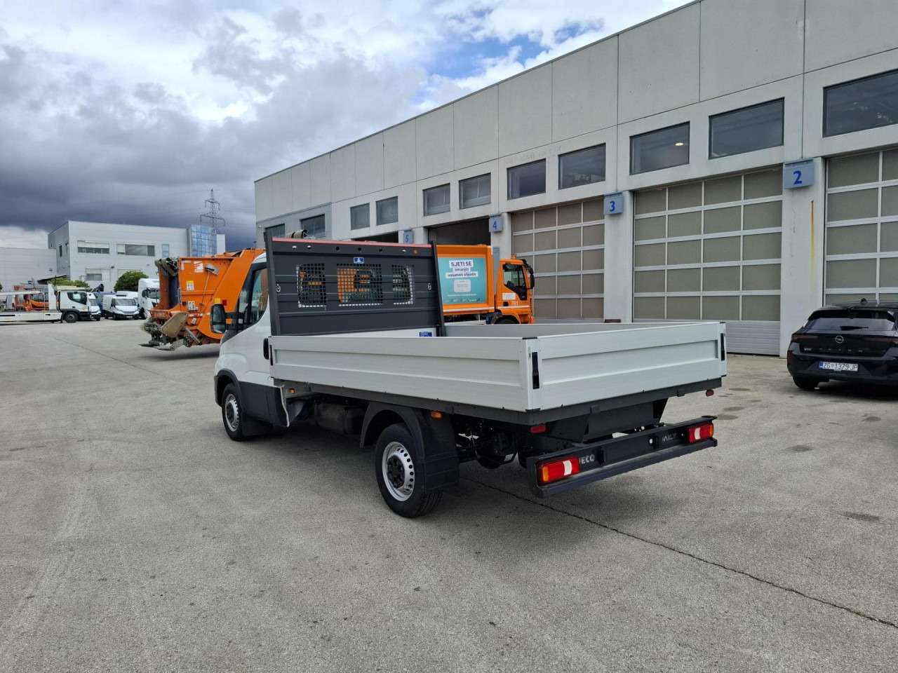 IVECO Daily 35S16 - Panel van: picture 3 IVECO Daily 35S16 - Panel van: picture 3