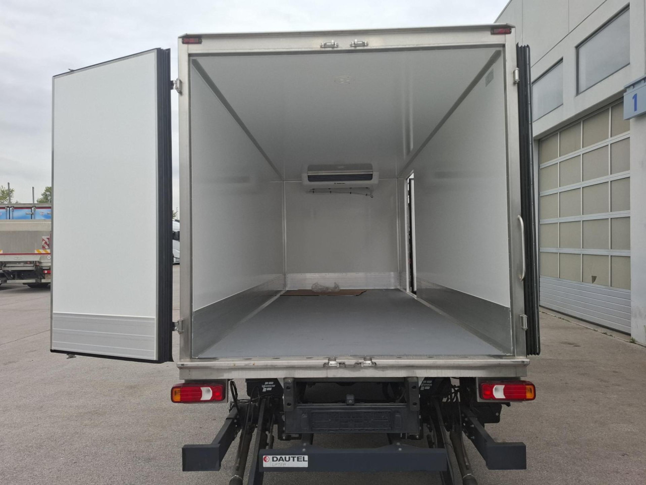 IVECO Daily 70C18H - Refrigerated delivery van: picture 5 IVECO Daily 70C18H - Refrigerated delivery van: picture 5