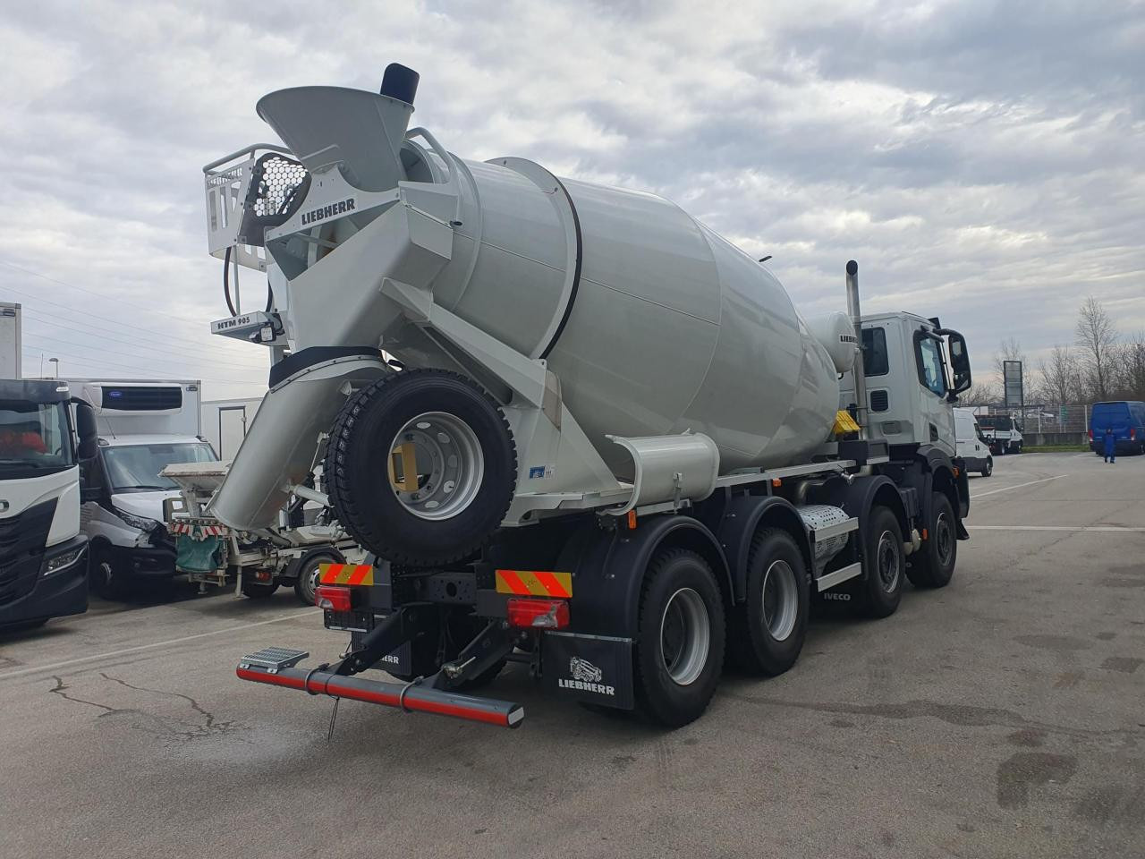 IVECO Stralis X-Way X-Way AD360X42BZ HR OFF - Concrete mixer truck: picture 4 IVECO Stralis X-Way X-Way AD360X42BZ HR OFF - Concrete mixer truck: picture 4