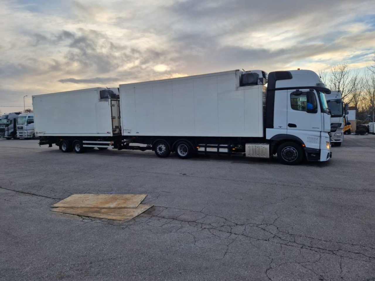 MERCEDES-BENZ Actros 25.480 - Refrigerated delivery van: picture 2 MERCEDES-BENZ Actros 25.480 - Refrigerated delivery van: picture 2