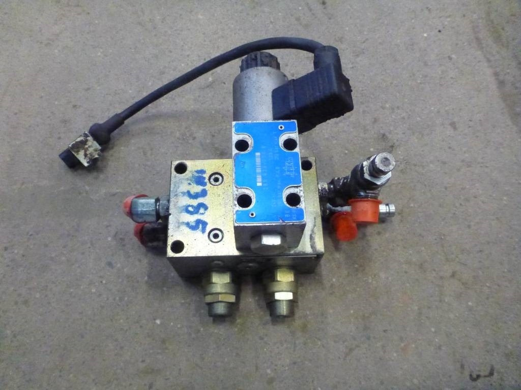 CAT 374 D Ventiler, 339-4353 - Hydraulics for Construction machinery: picture 1 CAT 374 D Ventiler, 339-4353 - Hydraulics for Construction machinery: picture 1