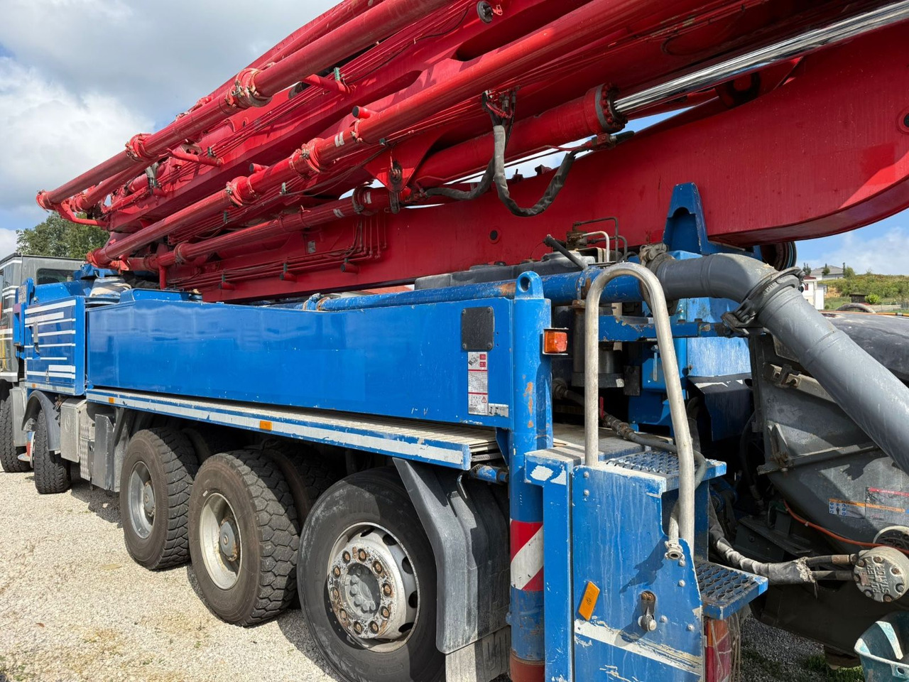 Mercedes-Benz Actros 4448 10x4, E5, MP-3, Putzmeister M46-5 - Concrete pump truck: picture 5 Mercedes-Benz Actros 4448 10x4, E5, MP-3, Putzmeister M46-5 - Concrete pump truck: picture 5