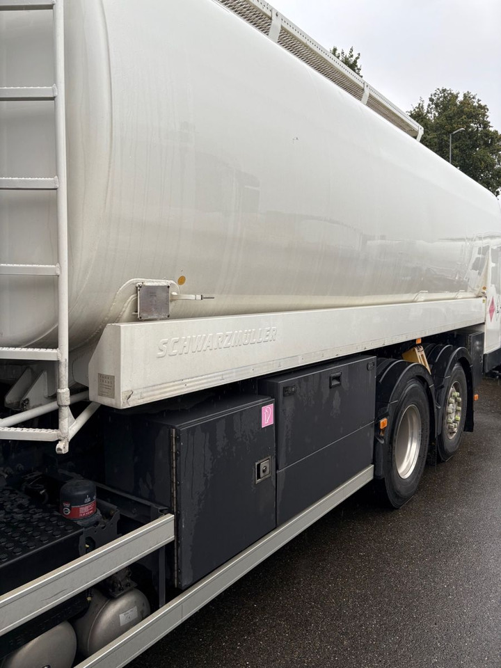 Renault T460 6x2, E6, ADR, Diesel/Benzin, Schwarzmueller - Tank truck: picture 4 Renault T460 6x2, E6, ADR, Diesel/Benzin, Schwarzmueller - Tank truck: picture 4
