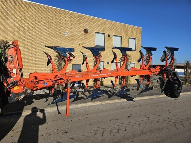 Kuhn Varimaster 153NSH T4+1 - Plow: picture 3 Kuhn Varimaster 153NSH T4+1 - Plow: picture 3