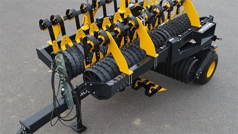 Multiva Rumbler 820 Rumbler 820 - Farm roller: picture 1 Multiva Rumbler 820 Rumbler 820 - Farm roller: picture 1