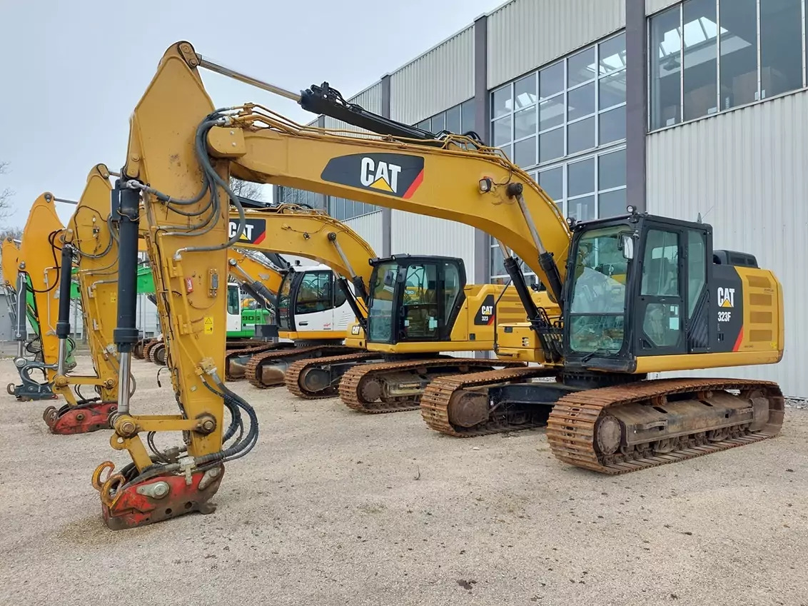 2017 Caterpillar 323F - Crawler excavator: picture 1 2017 Caterpillar 323F - Crawler excavator: picture 1