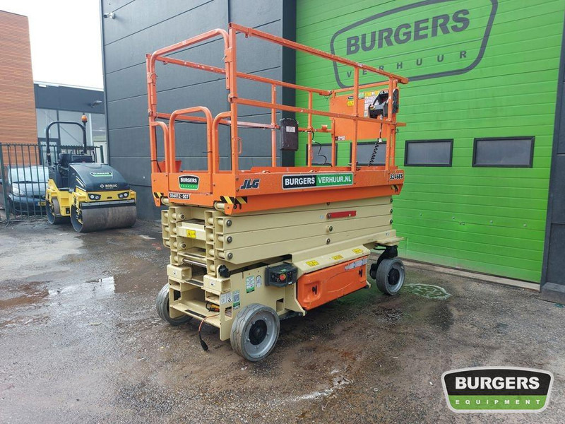 JLG 3246ES - Scissor lift: picture 1 JLG 3246ES - Scissor lift: picture 1