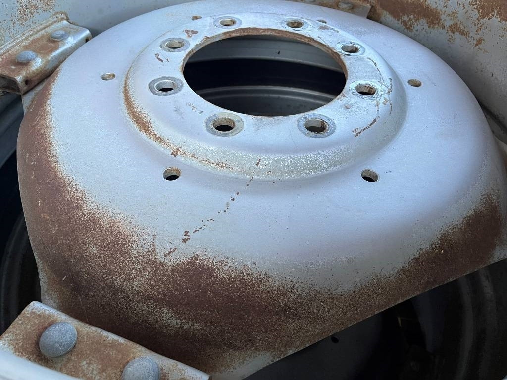 Alliance 600/65-R38 480/65-R28 till Case MX120 - Tire for Agricultural machinery: picture 5 Alliance 600/65-R38 480/65-R28 till Case MX120 - Tire for Agricultural machinery: picture 5