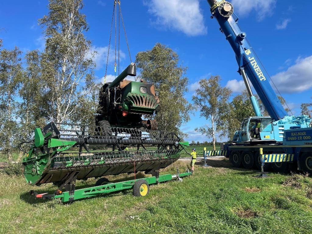 John Deere T 550 Dismantled. Only spare parts - Combine harvester: picture 3 John Deere T 550 Dismantled. Only spare parts - Combine harvester: picture 3