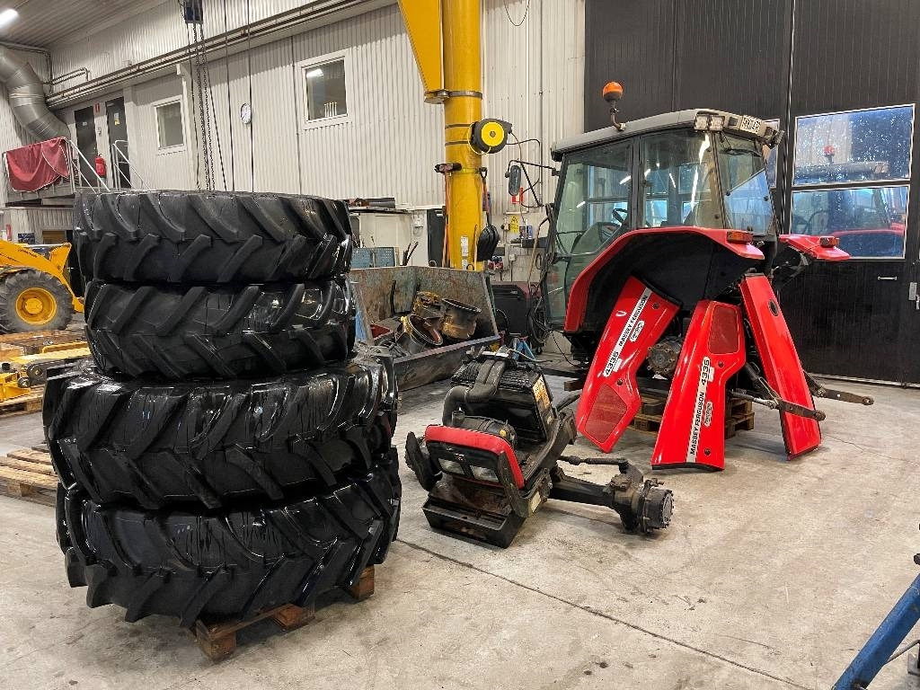 Massey Ferguson 4335 Dismantled: only spare parts - Farm tractor: picture 1 Massey Ferguson 4335 Dismantled: only spare parts - Farm tractor: picture 1