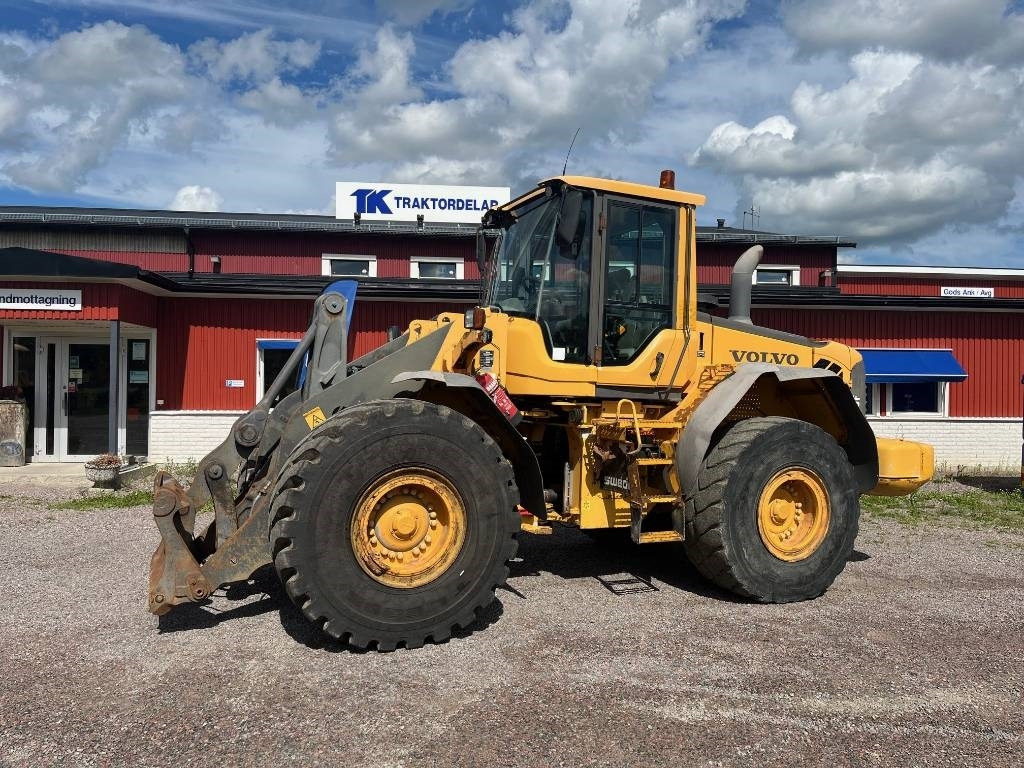 Volvo L 110 F - Wheel loader: picture 1 Volvo L 110 F - Wheel loader: picture 1