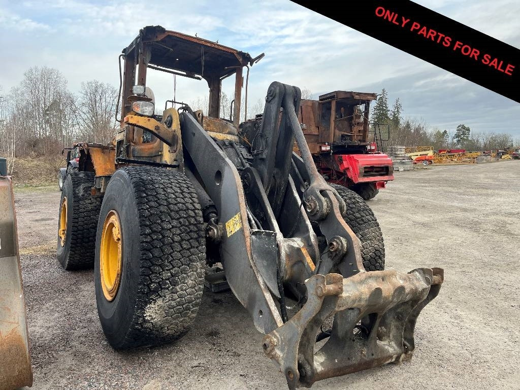 Volvo L 120 F Dismantled. Only specific spare parts - Wheel loader: picture 1 Volvo L 120 F Dismantled. Only specific spare parts - Wheel loader: picture 1