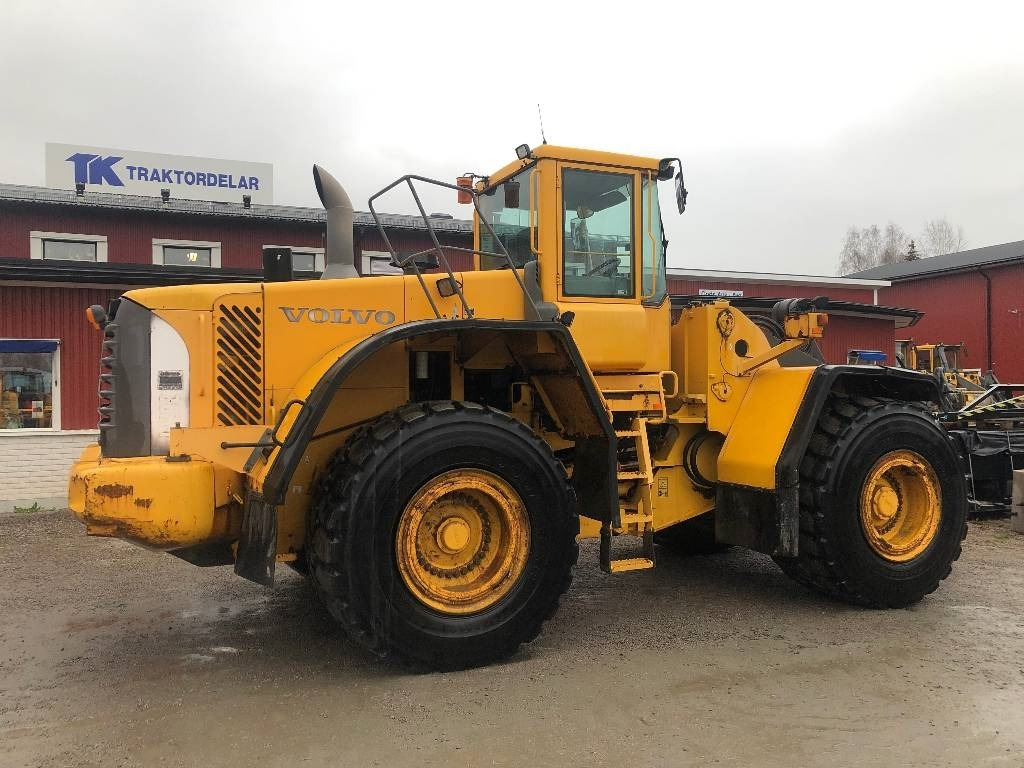 Volvo L 220 E Dismantled: only spare parts - Wheel loader: picture 2 Volvo L 220 E Dismantled: only spare parts - Wheel loader: picture 2