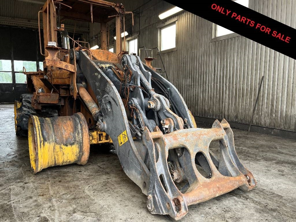Volvo L 70 F Dismantled: only spare parts - Wheel loader: picture 1 Volvo L 70 F Dismantled: only spare parts - Wheel loader: picture 1
