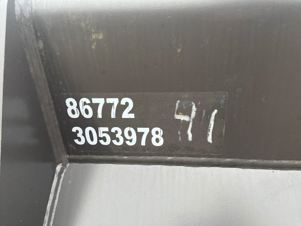 Volvo Skopa L150H L180H - Bucket for Construction machinery: picture 3 Volvo Skopa L150H L180H - Bucket for Construction machinery: picture 3