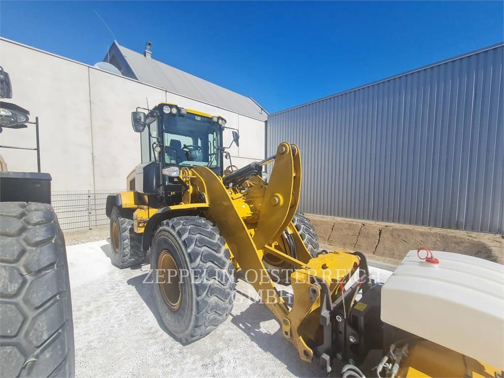 CAT 926M - Wheel loader: picture 2 CAT 926M - Wheel loader: picture 2