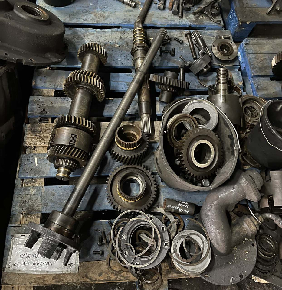 CASE-skrzynia biegów Case Magnum 250-CZĘŚCI - Transmission for Agricultural machinery: picture 1 CASE-skrzynia biegów Case Magnum 250-CZĘŚCI - Transmission for Agricultural machinery: picture 1