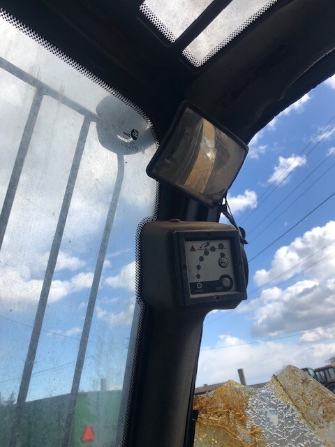 Cat TH Kabina - Cab for Agricultural machinery: picture 4 Cat TH Kabina - Cab for Agricultural machinery: picture 4