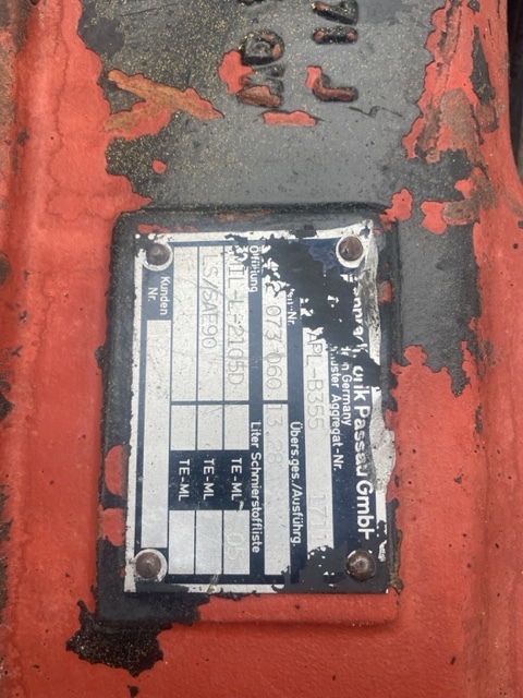 Caterpillar most napędowy ZF APL-B355 - Axle and parts for Agricultural machinery: picture 2 Caterpillar most napędowy ZF APL-B355 - Axle and parts for Agricultural machinery: picture 2