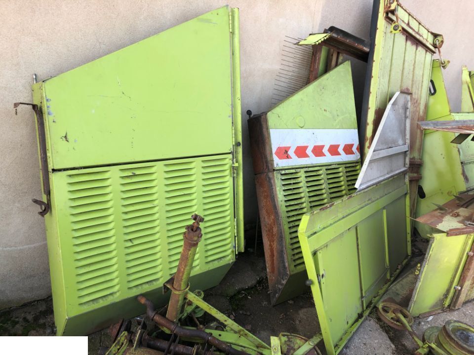 Claas Mega Dominator 86 - OSŁONY ~ BLACHY - Część Oryginalna - Body and exterior for Combine harvester: picture 2 Claas Mega Dominator 86 - OSŁONY ~ BLACHY - Część Oryginalna - Body and exterior for Combine harvester: picture 2