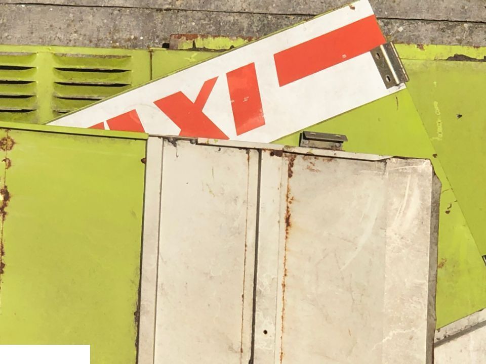 Claas Mega Dominator 98 - OSŁONY ~ BLACHY - Część Oryginalna - Body and exterior for Combine harvester: picture 3 Claas Mega Dominator 98 - OSŁONY ~ BLACHY - Część Oryginalna - Body and exterior for Combine harvester: picture 3