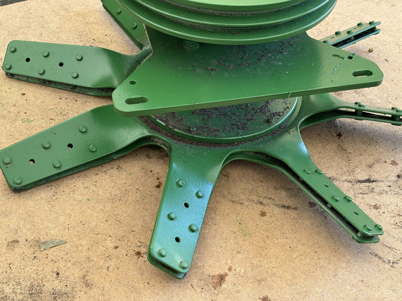 John Deere piasta + wiatrak wentylator fan H128327 - Fan for Agricultural machinery: picture 3 John Deere piasta + wiatrak wentylator fan H128327 - Fan for Agricultural machinery: picture 3