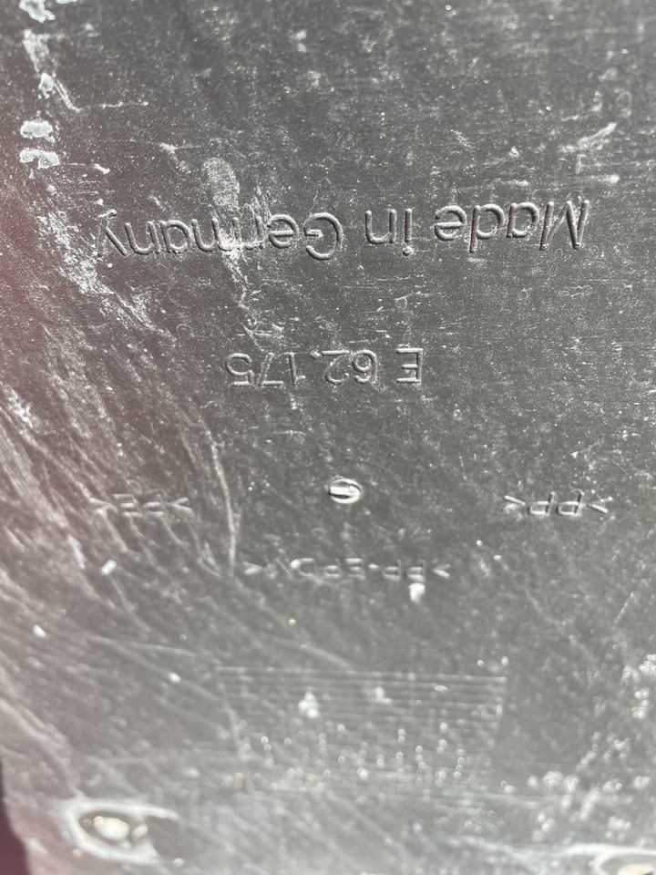 New Holland T7 - błotnik 47664342 - Fender for Agricultural machinery: picture 2 New Holland T7 - błotnik 47664342 - Fender for Agricultural machinery: picture 2