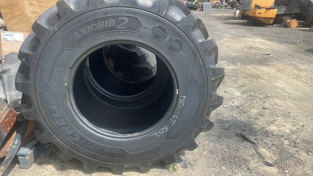 Opona Michelin 600/70r30 , 168D/165E TL Axiobib 2 - Tire for Agricultural machinery: picture 1 Opona Michelin 600/70r30 , 168D/165E TL Axiobib 2 - Tire for Agricultural machinery: picture 1
