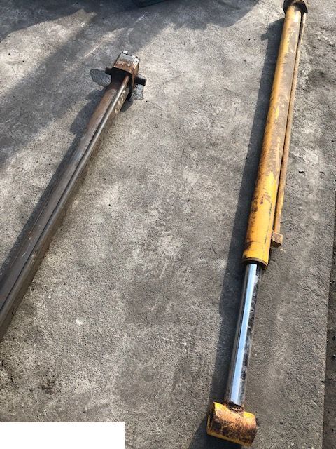 Sanderson - Siłownik Wysuwu - Hydraulic cylinder for Agricultural machinery: picture 1 Sanderson - Siłownik Wysuwu - Hydraulic cylinder for Agricultural machinery: picture 1