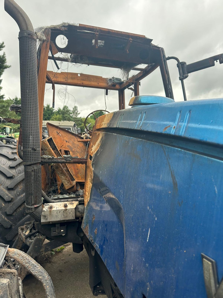 Farm tractor Valtra 8150 8150-4 - cała na części: picture 20 Farm tractor Valtra 8150 8150-4 - cała na części: picture 20